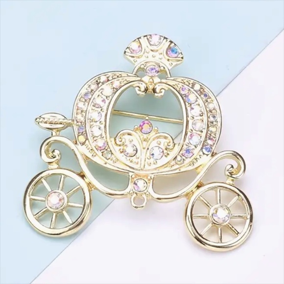 Pumpkin Carriage Brooch Pin Back Faux Jewels Gold Color Background - Elegant - Picture 2 of 5